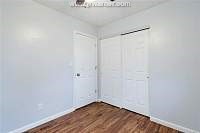 Bedroom_3_closet_door.jpg